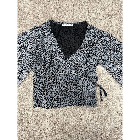 Abercrombie & Fitch Floral puff sleeve wrap tie ruffle v-neck blouse top - Picture 2 of 4